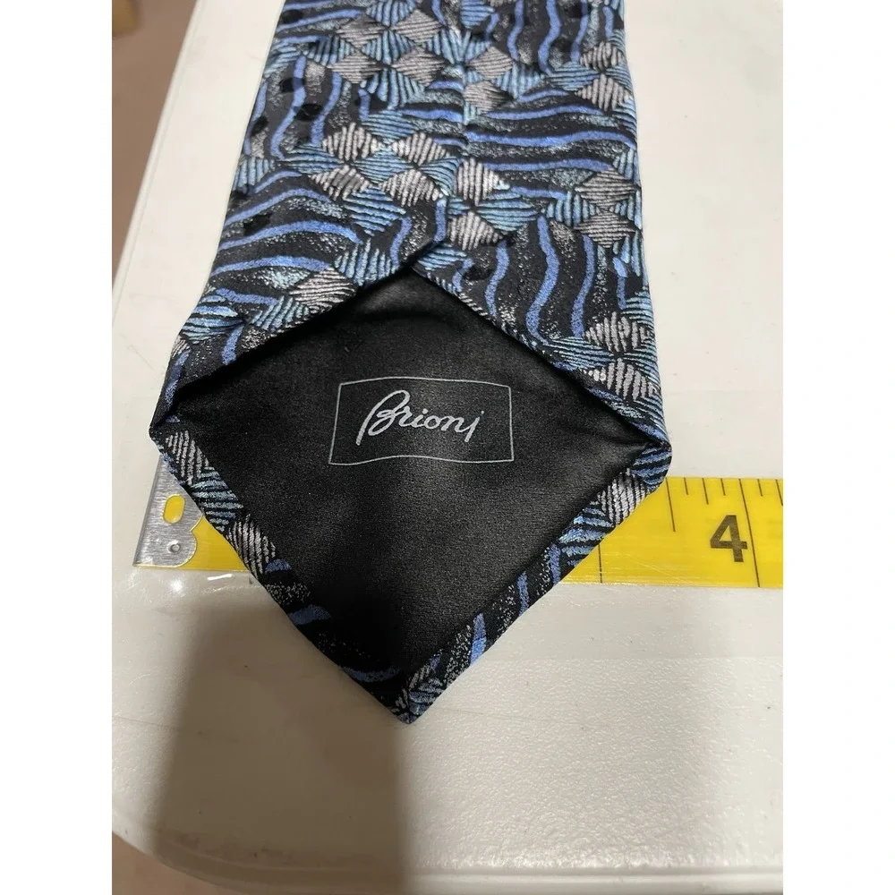 Brioni this vtg
